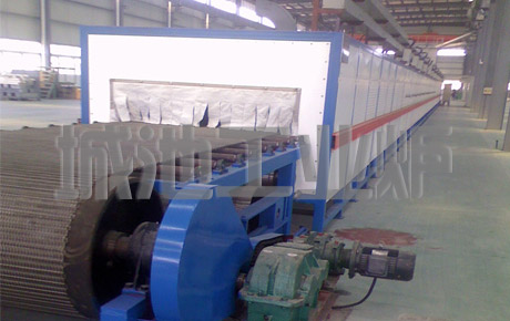 Catalyst mesh belt type roasting drying furnace